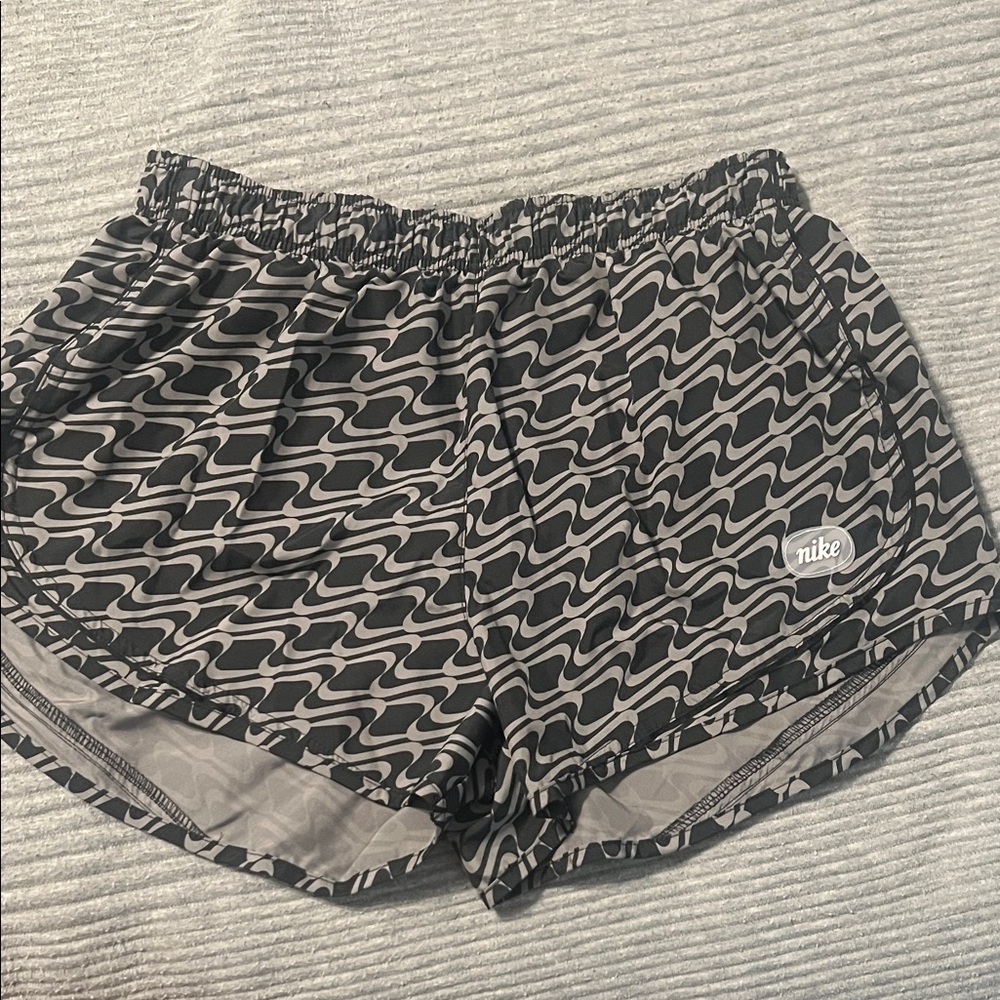 Nike Women's Black and Gray Athletic Shorts